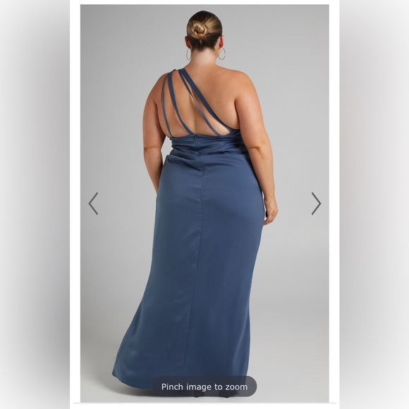 NWT - Showpo 	
SANDARA ONE SHOULDER STRAPPY BACK MAXI DRESS - Picture 5 of 5